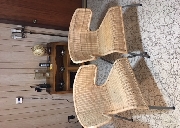 两把Ikea藤椅