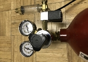 鱼缸用二氧化碳钢瓶， 计泡器， 减压伐， 电磁阀一套