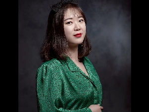 上门拍摄家庭全家福照片，地产照片、个人形象照，视频宣传片广告片