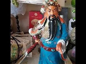 Big vintage chinese porcelain Guan Gong 关公财神statue 20