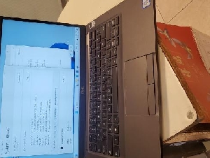 DELL笔记本电脑I5八代高清触摸屏Win 11
