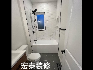 宏泰装修：专业贴墙砖、地砖、卫浴升级、地板、楼梯安装。