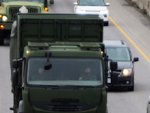 
                安省401、QEW高速公路将出现大量军车，1500人军事演习
            