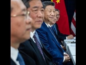 
                "奥威尔式的恐惧氛围" 中国如何在海外噤声批评者
            