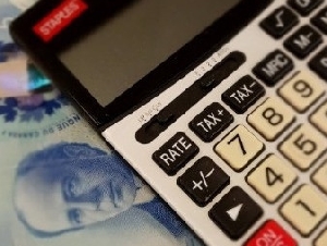 
                CPP扣款小幅下调！年省133元，惠及加拿大1600万打工人
            