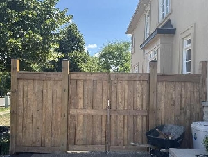 大疆围栏——品质保证，Home Depot专业木围栏商家，特价中欢迎咨询