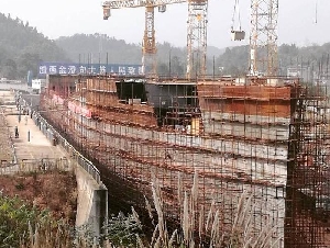 中国山寨版“泰坦尼克号”，烂尾了