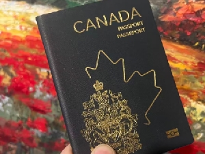 
                美国人开始往北跑！移民律师忙疯，自己也转身拿加拿大身份
            