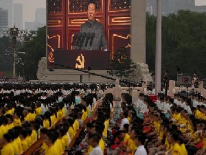 从美国政治新星到中国代理人，王爱琳的身份谜团