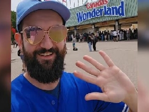 
                多伦多男子在Wonderland办公，$422管两年吃喝，下班直接坐过山车
            