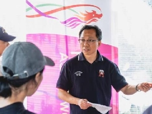 
                香港经贸办支持香港艺术家参与多伦多夏日艺术节演出
            