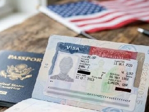 
                美国将推出史上最大规模撤销签证，或影响20万名寻求庇护者
            