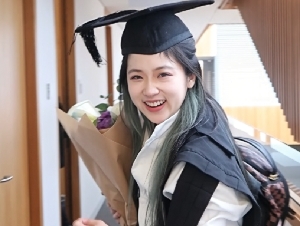 曾被围剿“不像学数学”的中国女孩,从牛津毕业了
